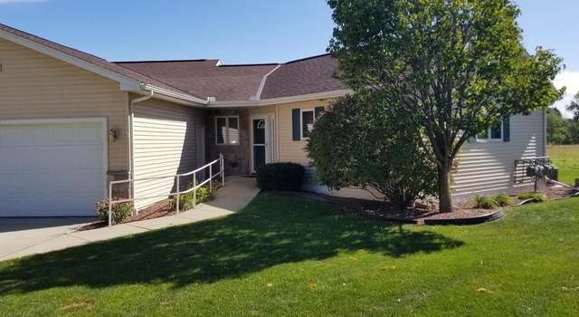 Photo of 595 Country Ln, Cambridge, WI 53523