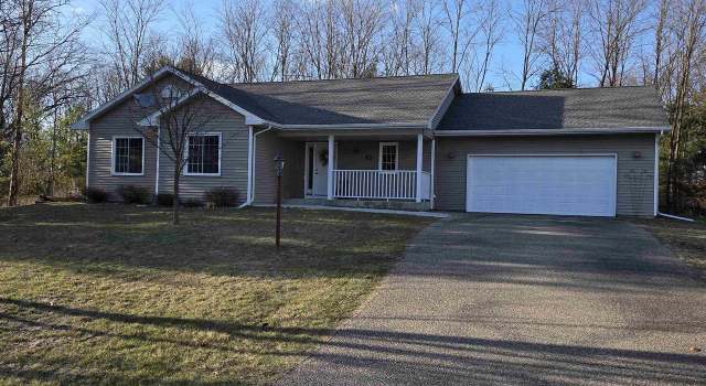 Photo of 246 Golliher Ct, Westfield, WI 53964