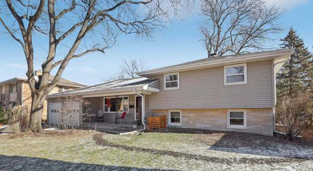 Photo of 2305 Brentwood Pkwy, Madison, WI 53704