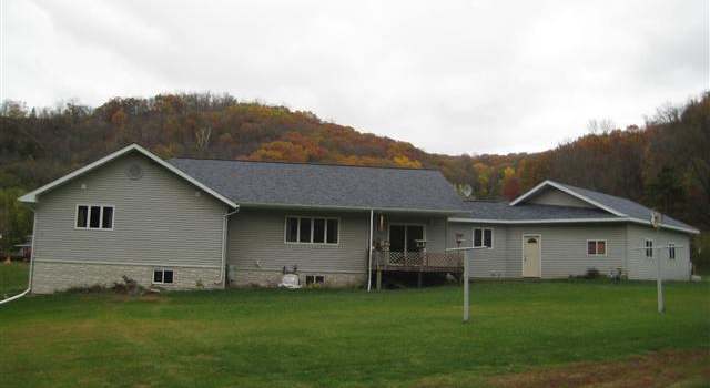 Photo of 63341 Cliffwood Cliffwood Dr, Prairie Du Chien, WI 53821
