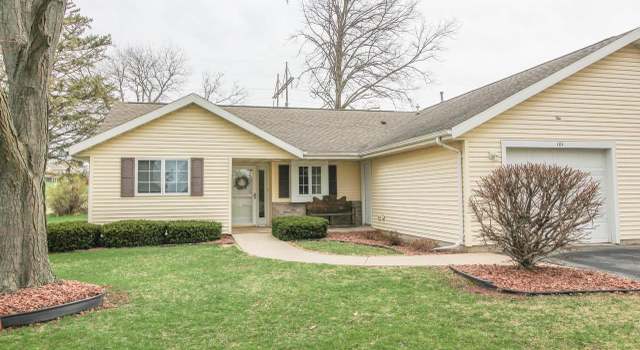 Photo of 101 Buckingham Ct, Cambridge, WI 53523