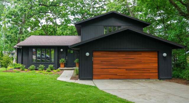 Photo of 1514 Deerwood Dr, Madison, WI 53716