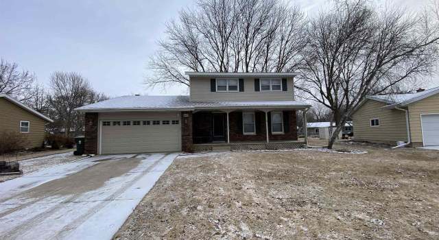 Photo of 849 Lori Ln, Sun Prairie, WI 53590
