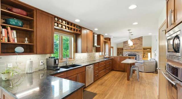 Photo of 26 Maple Valley Ct, Madison, WI 53719