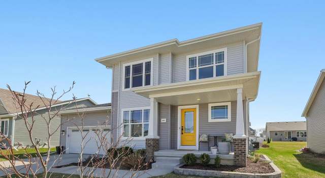 Photo of 869 Hawthorn Dr, Sun Prairie, WI 53590