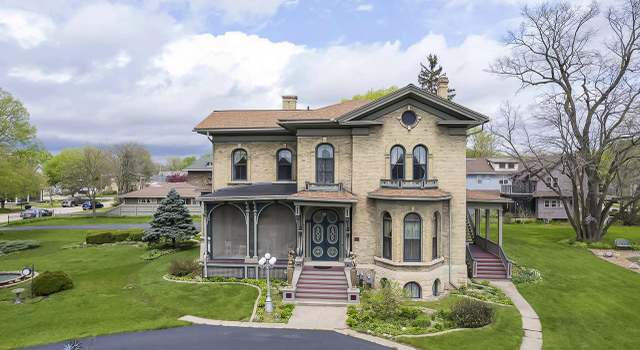 Photo of 429 Prospect Ave, Janesville, WI 53545