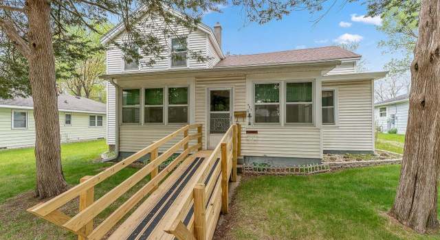 Photo of 407 E Franklin St, Portage, WI 53901