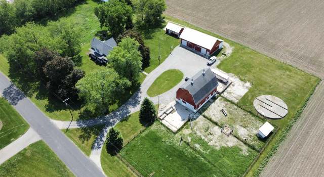Photo of 7016 S Carvers Rock Rd, Clinton, WI 53525
