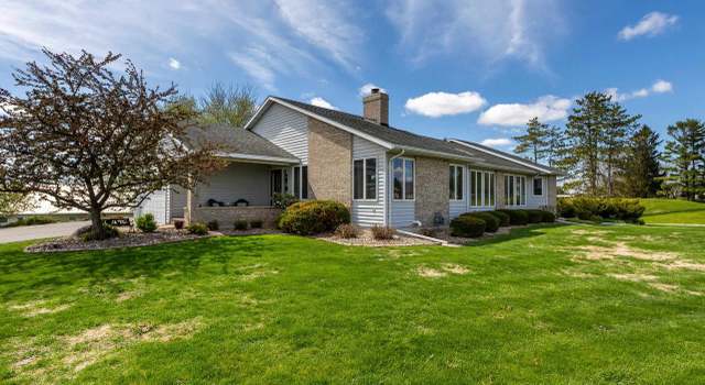 Photo of 1370 Eliza St, Darlington, WI 53530