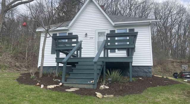 Photo of 302 N Maple St, North Freedom, WI 53951