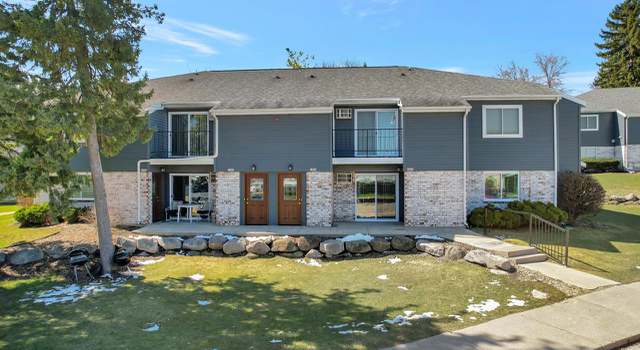 Photo of 1303 Whispering Pines Way, Fitchburg, WI 53713