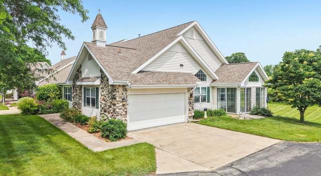 Photo of 5682 Steeplechase Dr, Waunakee, WI 53597
