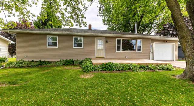 Photo of 565 Pitt St, Platteville, WI 53818