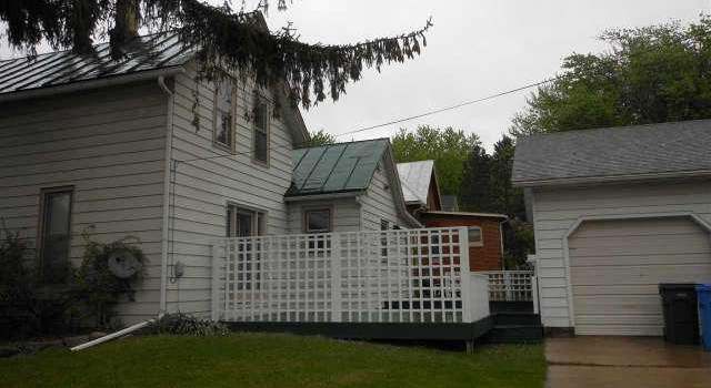 Photo of 936 Council St, Baraboo, WI 53913