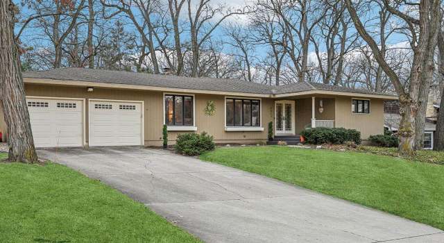 Photo of 6643 Columbus Dr, Middleton, WI 53562