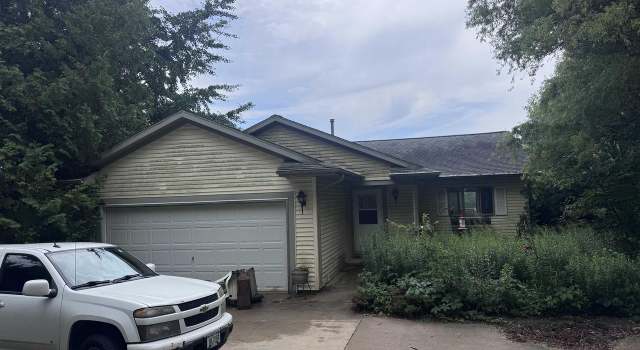 Photo of W1003 Yarwood Rd, Brooklyn, WI 53521