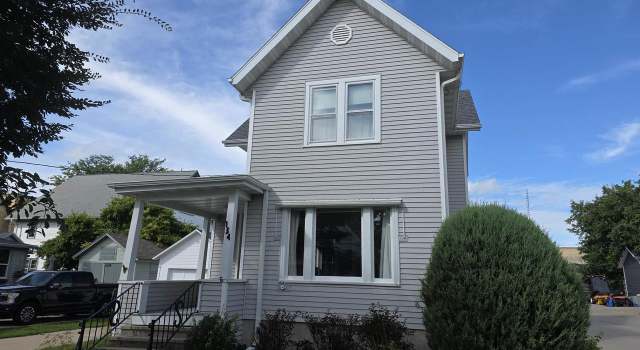 Photo of 134 W Prairie St, Columbus, WI 53925