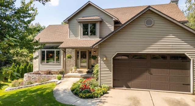 Photo of 1632 Roby Rd, Stoughton, WI 53589