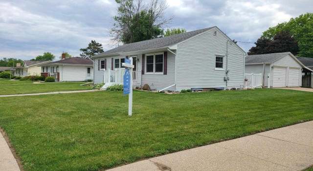 Photo of 2049 Bond Pl, Janesville, WI 53548