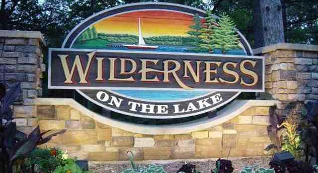 Photo of 350 E Hiawatha Dr #204, Lake Delton, WI 53940