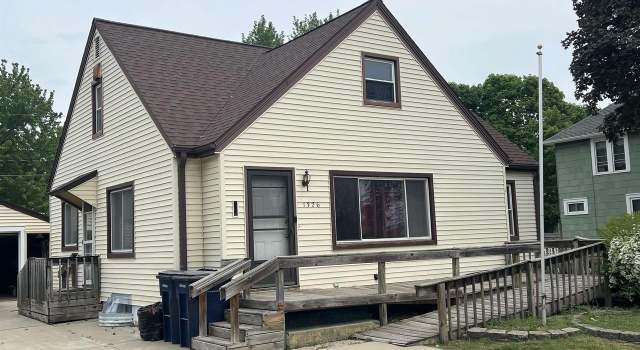 Photo of 1326 Barham Ave, Janesville, WI 53548