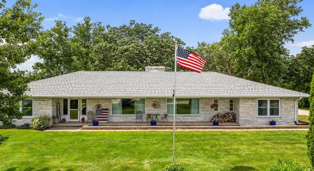 Photo of 2713 E County Rd S, Beloit, WI 53511