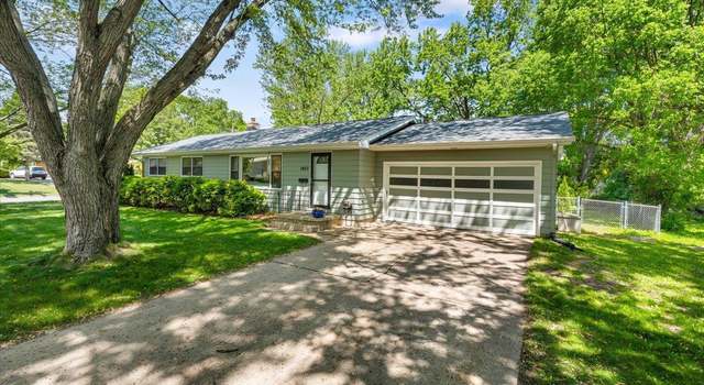 Photo of 1402 Arrowood Dr, Madison, WI 53704