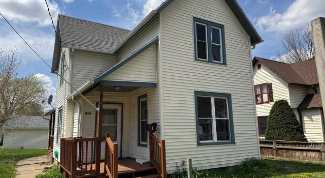 Photo of 812 8th St, Beloit, WI 53511