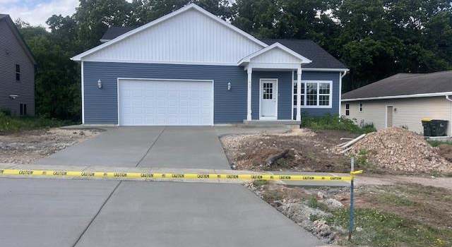 Photo of 648 Lakeview Ave, Merrimac, WI 53561