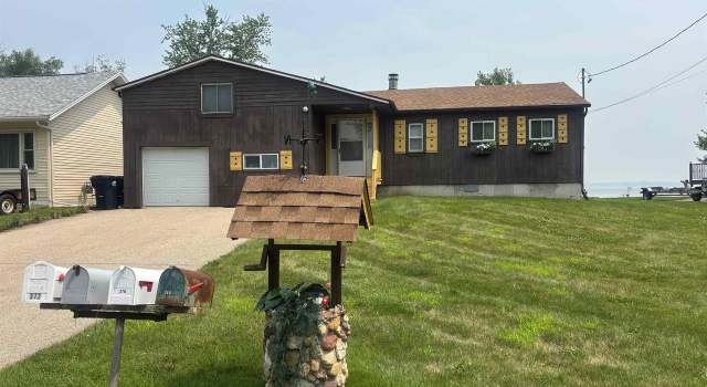 Photo of 370 Lake Shore Dr, Edgerton, WI 53534