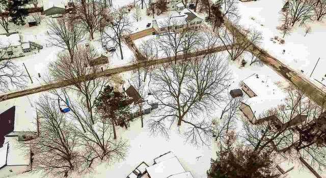 Photo of 423 Cross St, Poynette, WI 53955