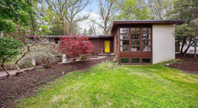 Photo of 1406 W Skyline Dr, Madison, WI 53705