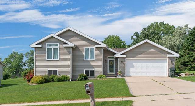 Photo of 10889 Smokey Mountain Trl, Blue Mounds, WI 53517