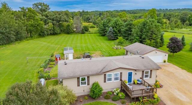Photo of N2010 County Road O, Endeavor, WI 53930