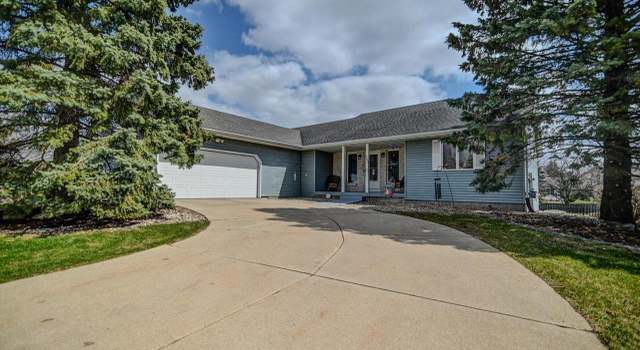 Photo of 1889 Barrington Dr, Sun Prairie, WI 53590