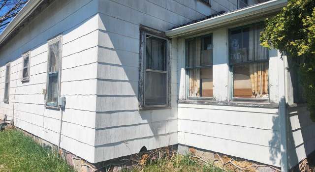 Photo of 101 S Oak St, North Freedom, WI 53951