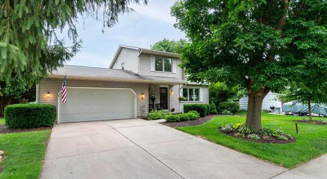 Photo of 811 Devonshire Rd, Stoughton, WI 53589