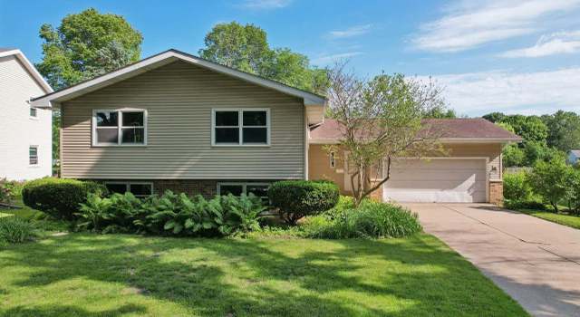 Photo of 6413 Jacobs Way, Madison, WI 53711