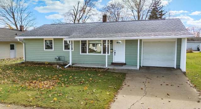 Photo of 524 9th St, Baraboo, WI 53913