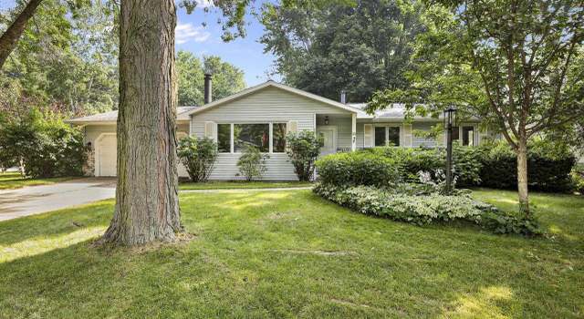 Photo of 10 Krystana Way, Madison, WI 53711