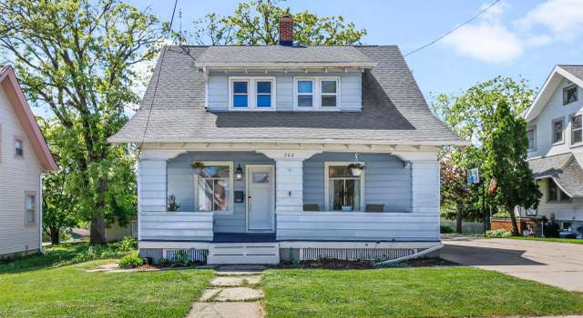 Photo of 202 Lake St, Mount Horeb, WI 53572