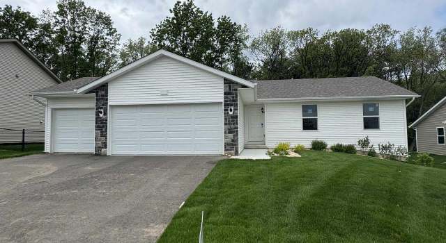 Photo of 3345 Emerald Dr, Janesville, WI 53546
