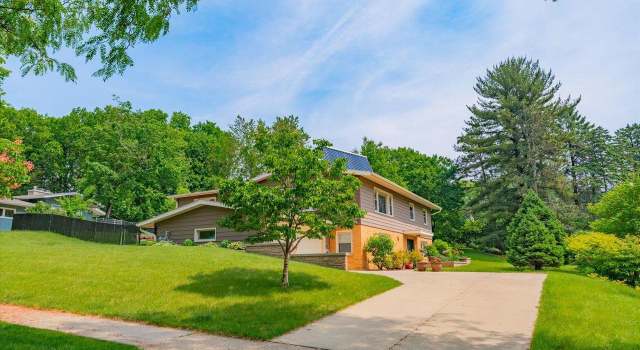 Photo of 5029 Lacrosse Ln, Madison, WI 53705