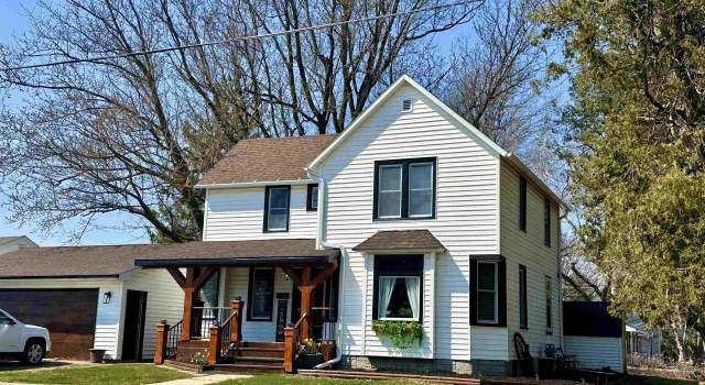 Photo of 452 N Polk St, Lancaster, WI 53813