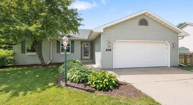 Photo of 898 Foxglove Dr, Sun Prairie, WI 53590