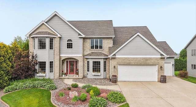Photo of 902 Lexington Way, Waunakee, WI 53597