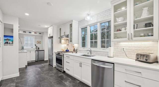Photo of 902 Waban Hl, Madison, WI 53711
