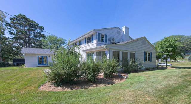 Photo of 420 14th St, Baraboo, WI 53913