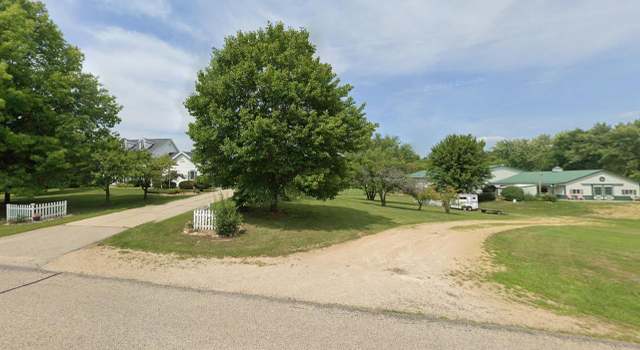 Photo of 6296 Sun Valley Pkwy, Oregon, WI 53575