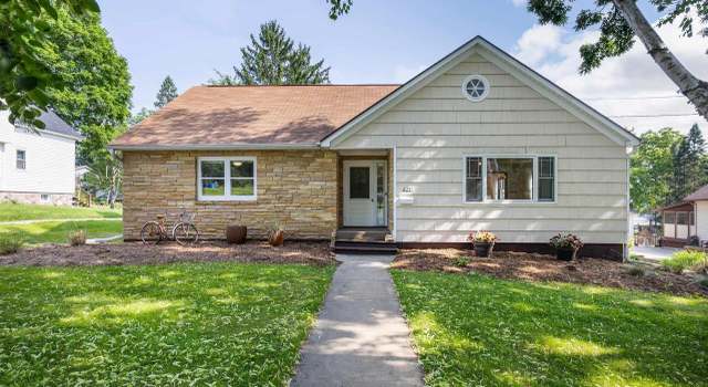Photo of 421 Fremont St, Lake Mills, WI 53551